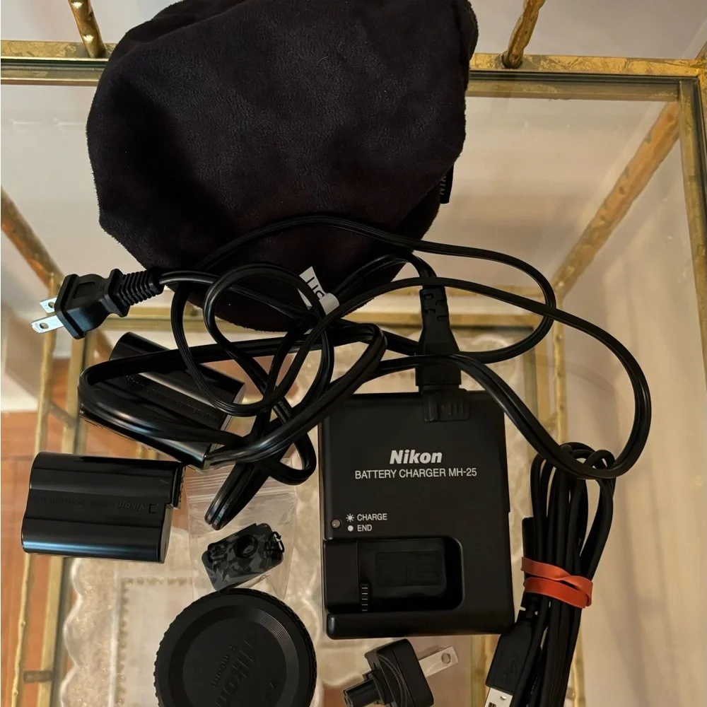 Nikon D600 camera with carrying case and original charger